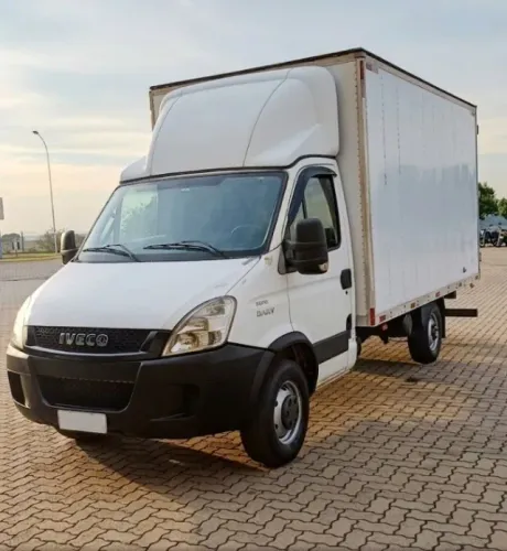 Iveco Daily 35S14 Baú 2018/2018 - Impecável / CNH B / Pronto para Trabalhar