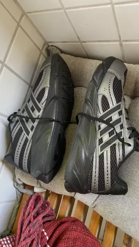Tênis Adidas