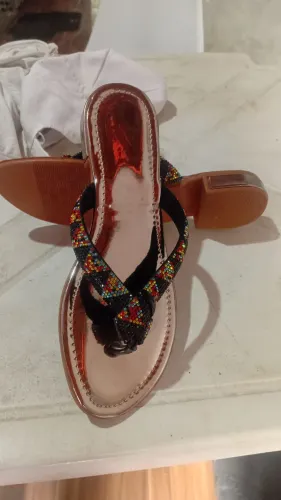 Vendo uma sandália rasteirinha linda