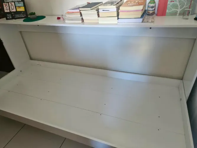 Cama articulada/escrivaninha