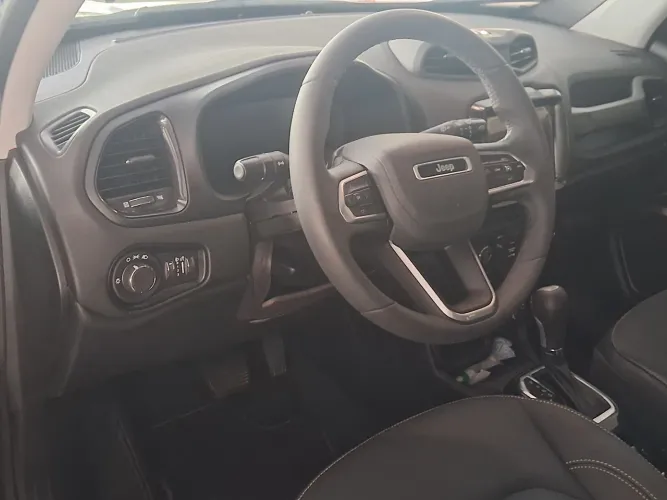 Jeep Renegade Long. T270 1.3 TB 4X2 Flex Aut. 2026