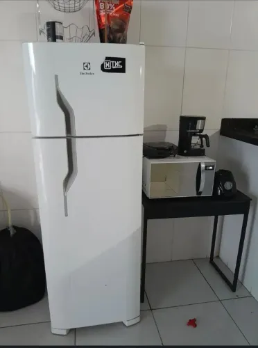 Geladeira Electrolux DC35A Cycle Defrost 260L Super Freezer Duplex Branca