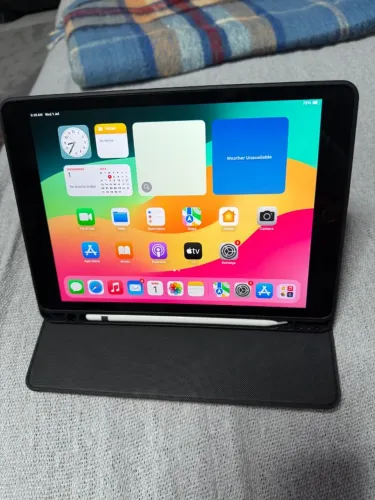 Ipad 256G Cinza Apple Geração 9 semi novo Wi-fi com caneta Apple e case novo