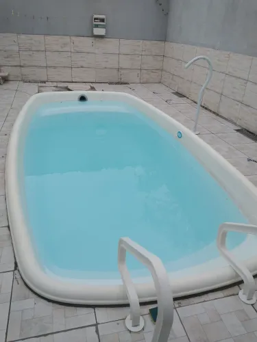 Alugo casa para temporada em Caraguatatuba.