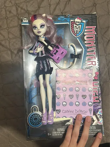 RESERVADA !!!!Monster high boneca catrine demew