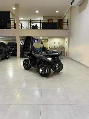 Quadriciclo Cforce 625 Touring 2025