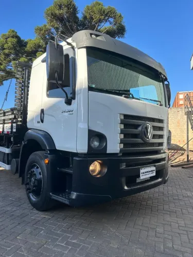 Volkswagen 24-280 CRM 6X2