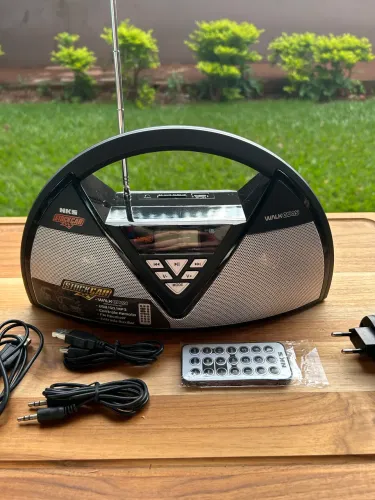 Rádio Portátil NKS PCD 1000 - USB, MP3, FM, Controle Remoto