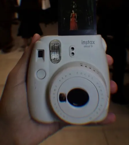 Polaroide com 3 filmes dentro