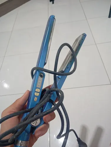Vendo chapinha de cabelo (100 reais cada umas )