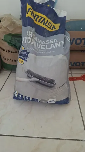 Argamassa alto nivelante 2 sacos de 20 kg cada