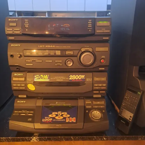 Aparelho de som sony lbtxb44 só a central funcionando CD perfeitamente 