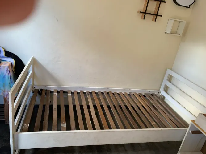 Cama de solteiro Madeira Maciça 
