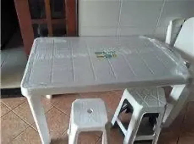 Mesa retangular desmontável 