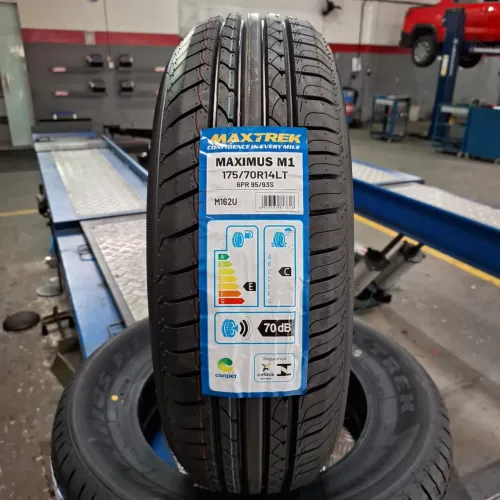 Pneu Novo 175/70R14LT 6PR 95/93S Maxximus Maxtrek M1