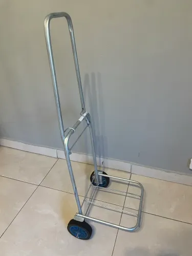 Carrinho de mão dobrável com bag/sacola removível ?