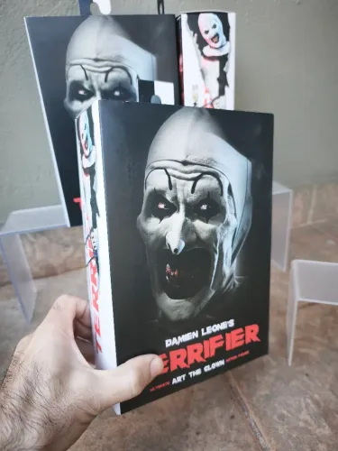 Neca terrifer Damien Leones action figures
