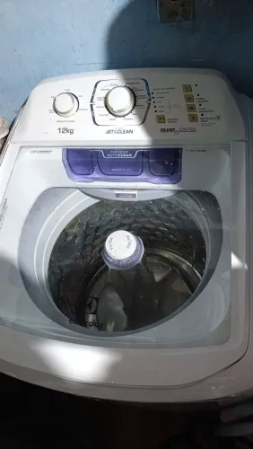 vende máquina de lavar 12 kilos 