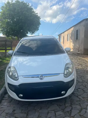 Fiat Punto Attractive 1.4 Fire Flex 8V 5P 2013