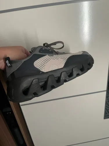 Tênis On Runinng