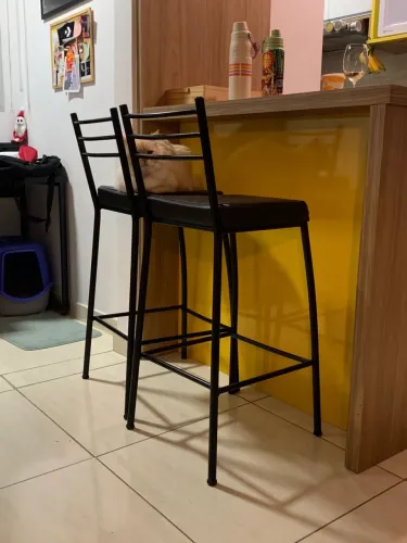 Banquetas altas corino pretas metal metalnew