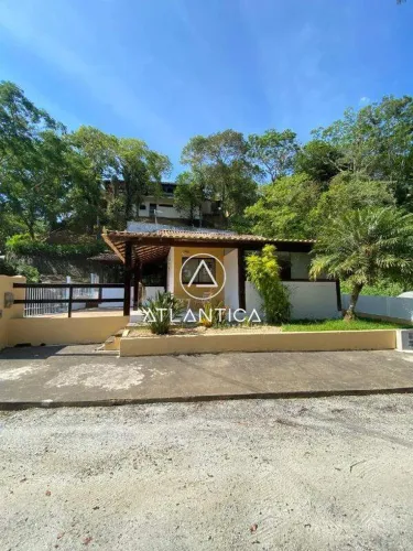 Casa com 3 dormitórios para locação, 132m² por R$ 3.000,00 - Colinas - Rio das Ostras/RJ