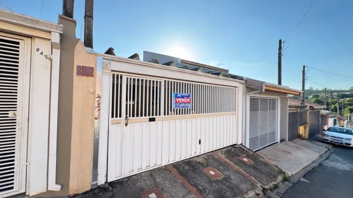 Locação e Venda: Casa Com Planejados E Área Gourmet no Dr. Laurindo - Tatuí Interior de SP