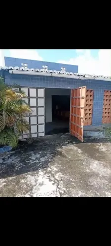 Vende-se Casa no bairro de Emaús com dois quartos.. R$ 130mil reais