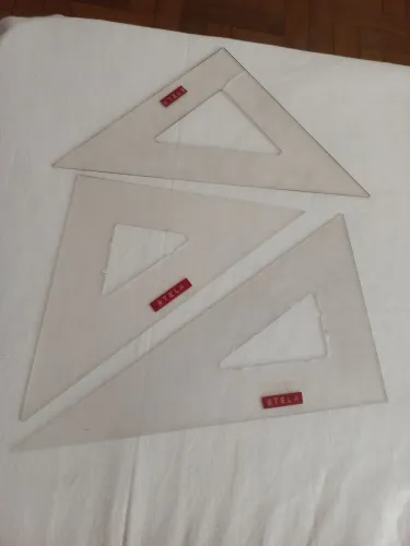 3 esquadros para desenho técnico