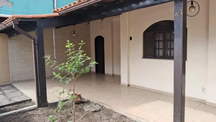 Imóvel para venda possui 176 metros quadrados com 4 quartos em Miramar - Macaé - RJ