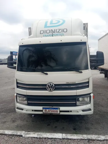 VENDE-SE VW 13.180 2021/2022 COM EQUIPAMENTO DE REFRIGERAÇÃO
