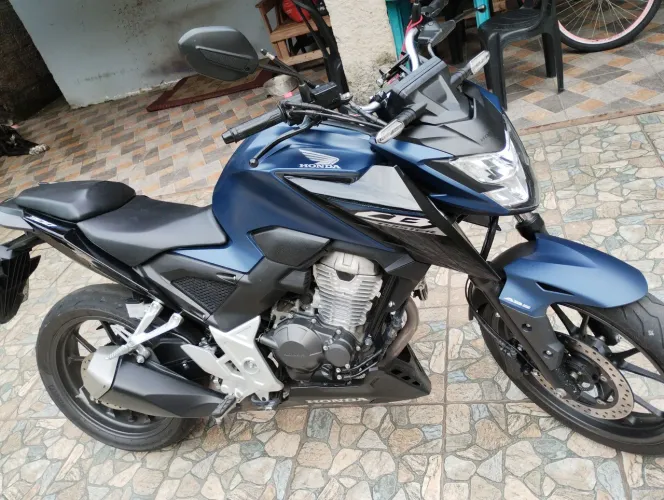 CB Twister 300f ABS