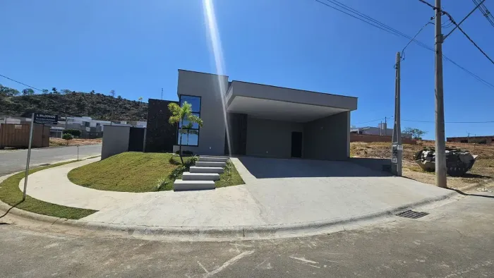 Casa de condomínio para venda possui 185 metros quadrados com 3 quartos