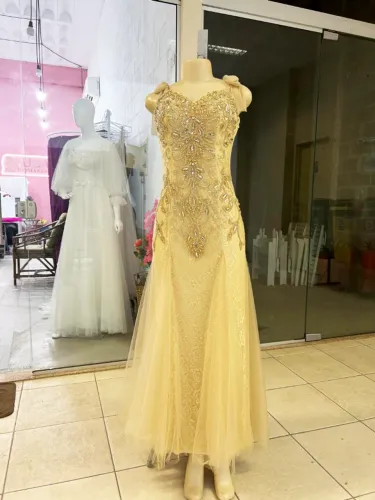 Vestido Longo de Festa Dourado/Champagne Bordado com Pedrarias - Luxo