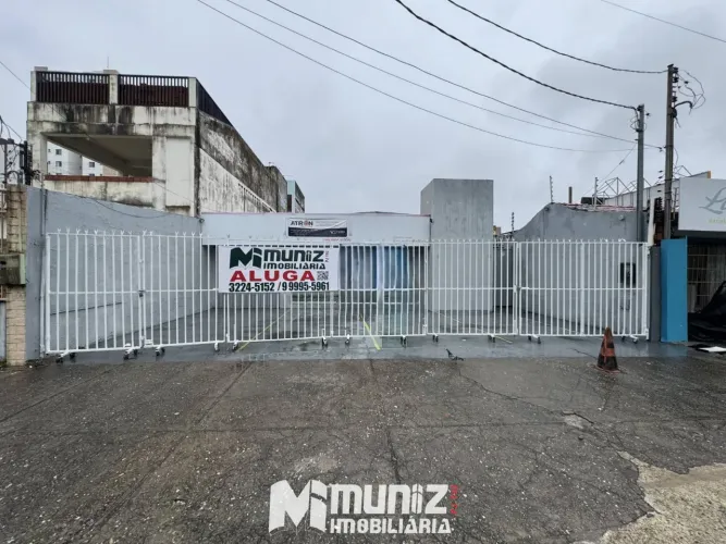 Imóvel Comercial Completo na Av. Hermes Fontes Bairro Luzia Ideal Para Empresas e Clínica