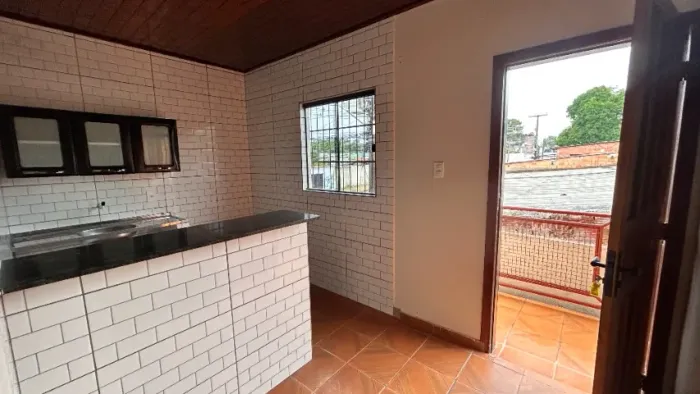 Apartamento na Av. Campos Sales, próx. a Faculdade São Lucas (Afya).