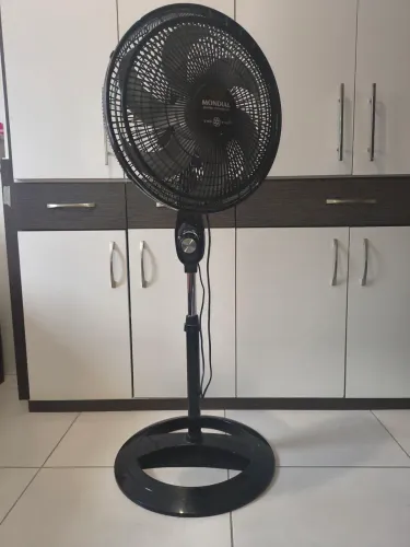 Ventilador de Coluna Mondial