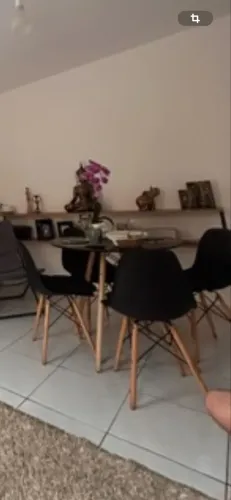 Mesa Eiffel 4 lugares com cadeiras 