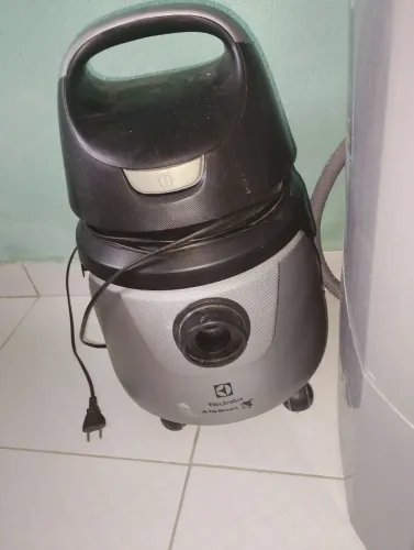 Vendo aspirador e lava jato