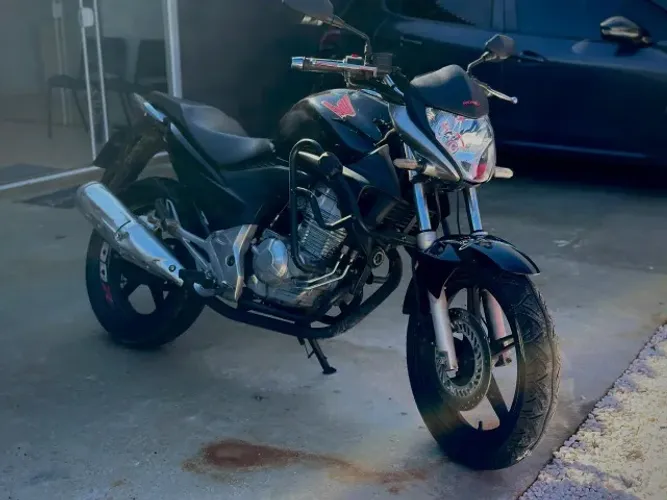 HONDA CB 300R 2011