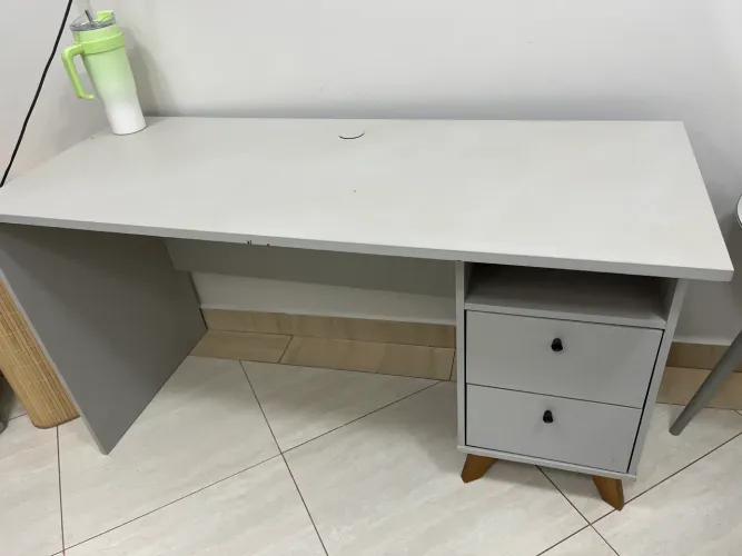 Mesa escritório com gaveteiro