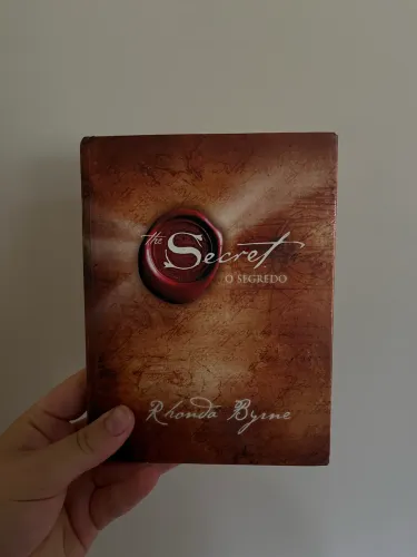 Vende-se livro: o segredo capa dura