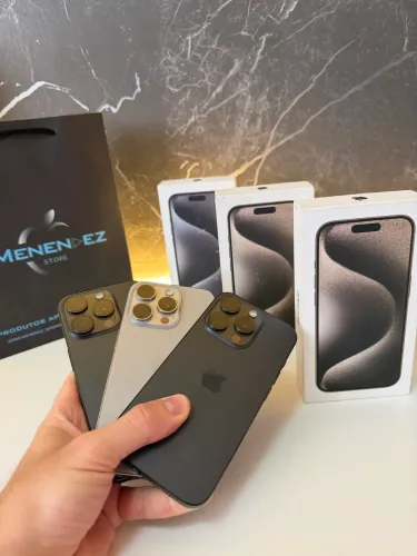 Iphone 15 Pro 256gb Semi novo, extremamente novos e bateria acima de 80%! TROCAS
