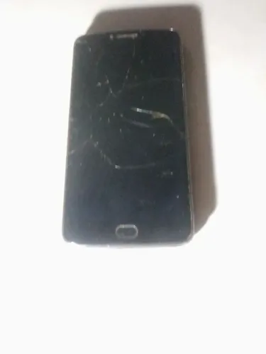 Celular e4 plus Motorola pra aproveitar peças reparar