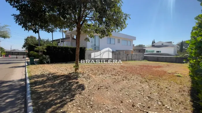 Terreno em condomínio fechado 422,5m² no Jardins Madri - Goiânia, GO