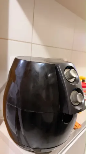Air fryer usada está funcionando normalmente