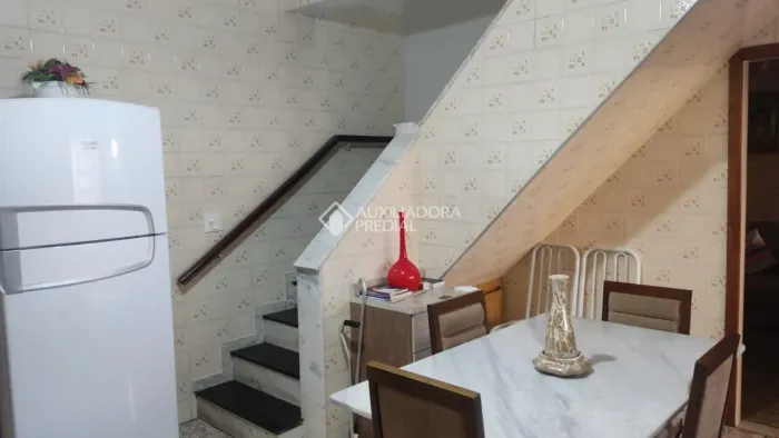 Sobrado com documentação regularizada e apto para financiamento bancário