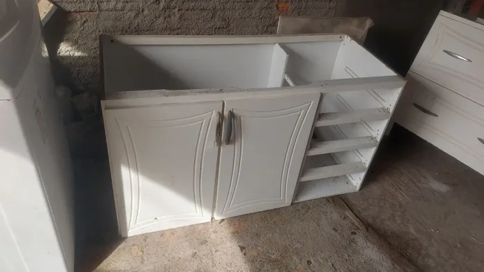 Conjunto de móveis cozinha c/ mármore para pia  