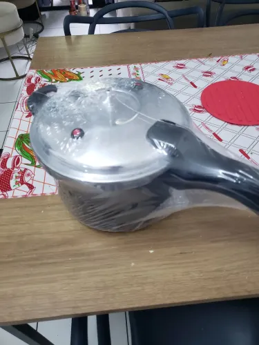 Panela de pressão fechamento externo 4,5L