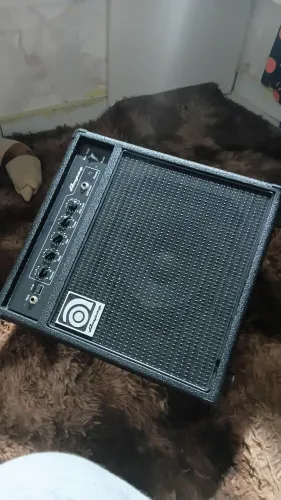 Amplificador Ampeg 25w